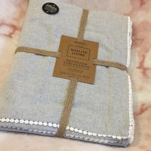 Gray Lace Trim  Recyclable Table Cloth Oblong NWT - Picture 7 of 16